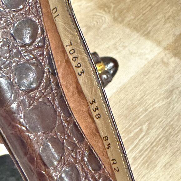 Salvatore Ferragamo Croc Embossed Vara Logo Bow Pump Brown Gold Size 8.5 - Picture 7 of 10